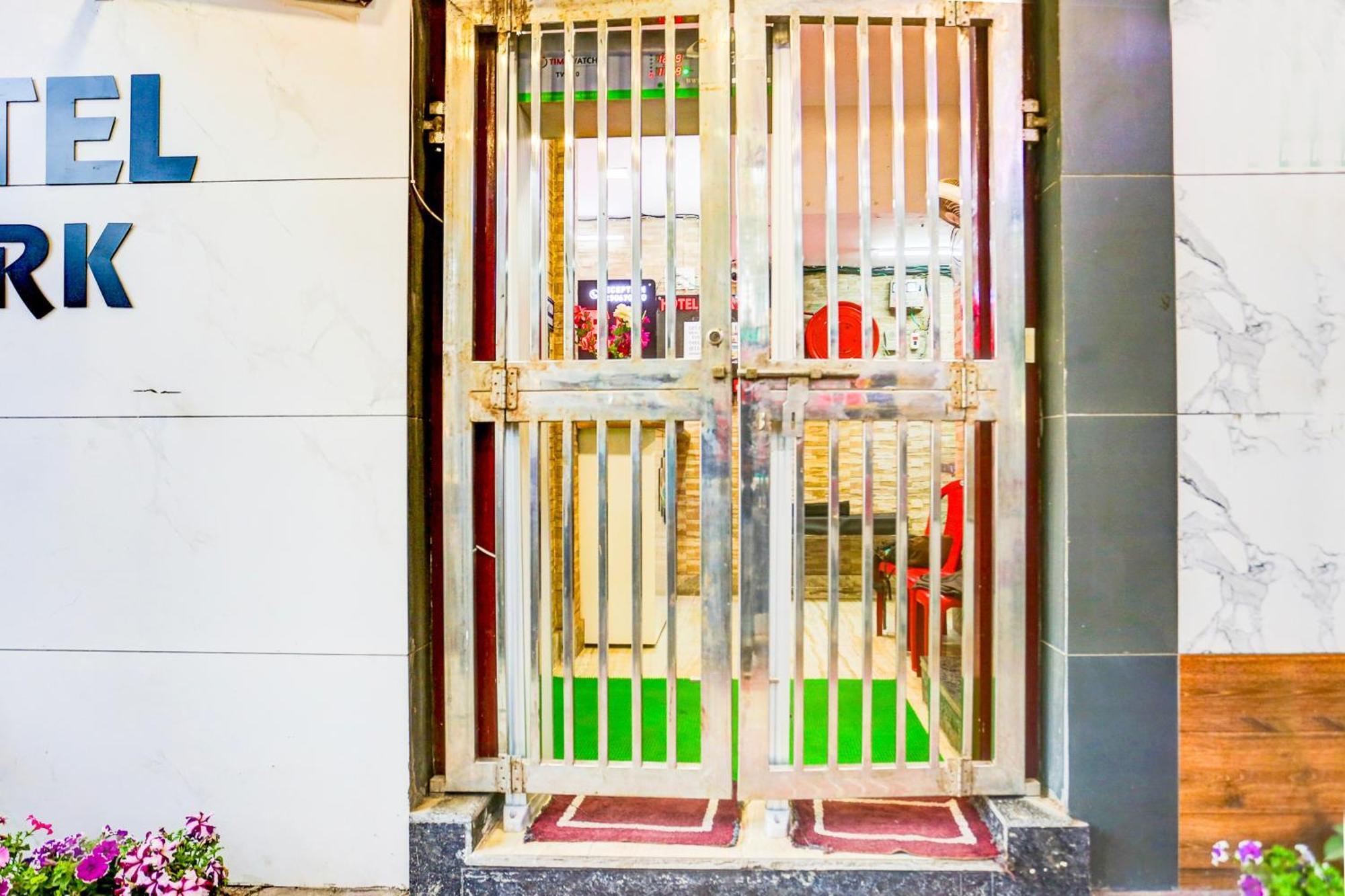 Hotel O Park View Delhi  Ngoại thất bức ảnh