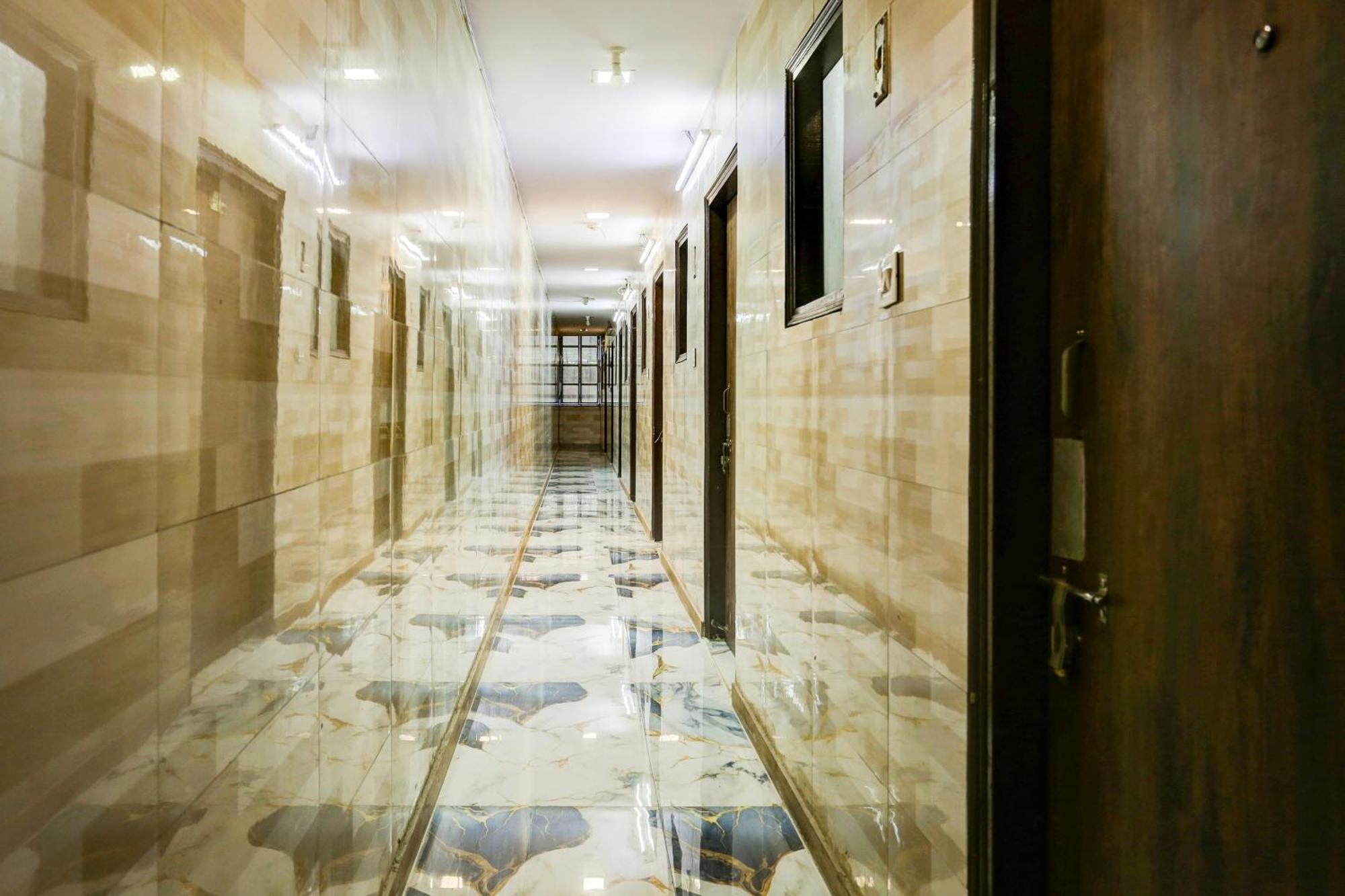 Hotel O Park View Delhi  Ngoại thất bức ảnh